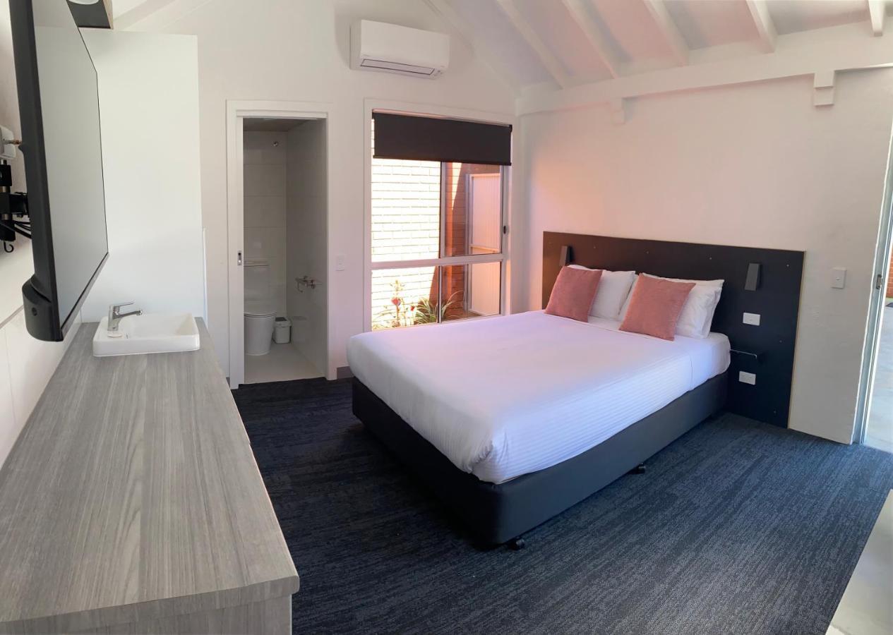 Railway Motel מירטלפורד מראה חיצוני תמונה